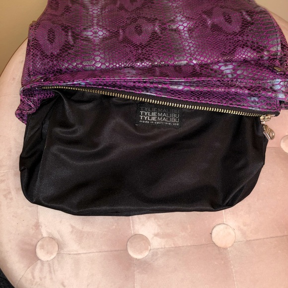 Tylie Malibu Purple Snakeskin Pattern Clutch - Picture 5 of 6